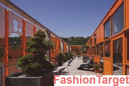 Лион, оранжевое построение в виде куба (jakob, macfarlane architects, куб, Лион, Оранжевый Куб, Архитектура, Интерьер)