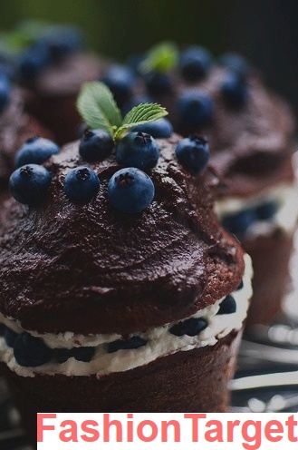 Черничные кексы (взбитые сливки, десерт, кекс, черника, шоколад, Готовим)